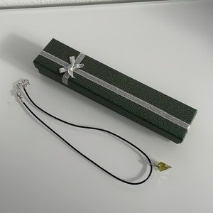 August Birthstone Necklace 💚